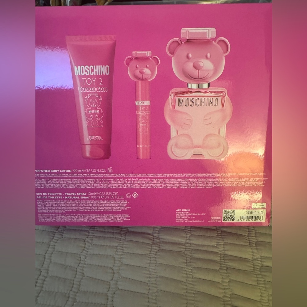 Moschino Ladies Toy 2 Bubblegum Gift Set Fragrances NIB Rare Set Full Size - Picture 8 of 10